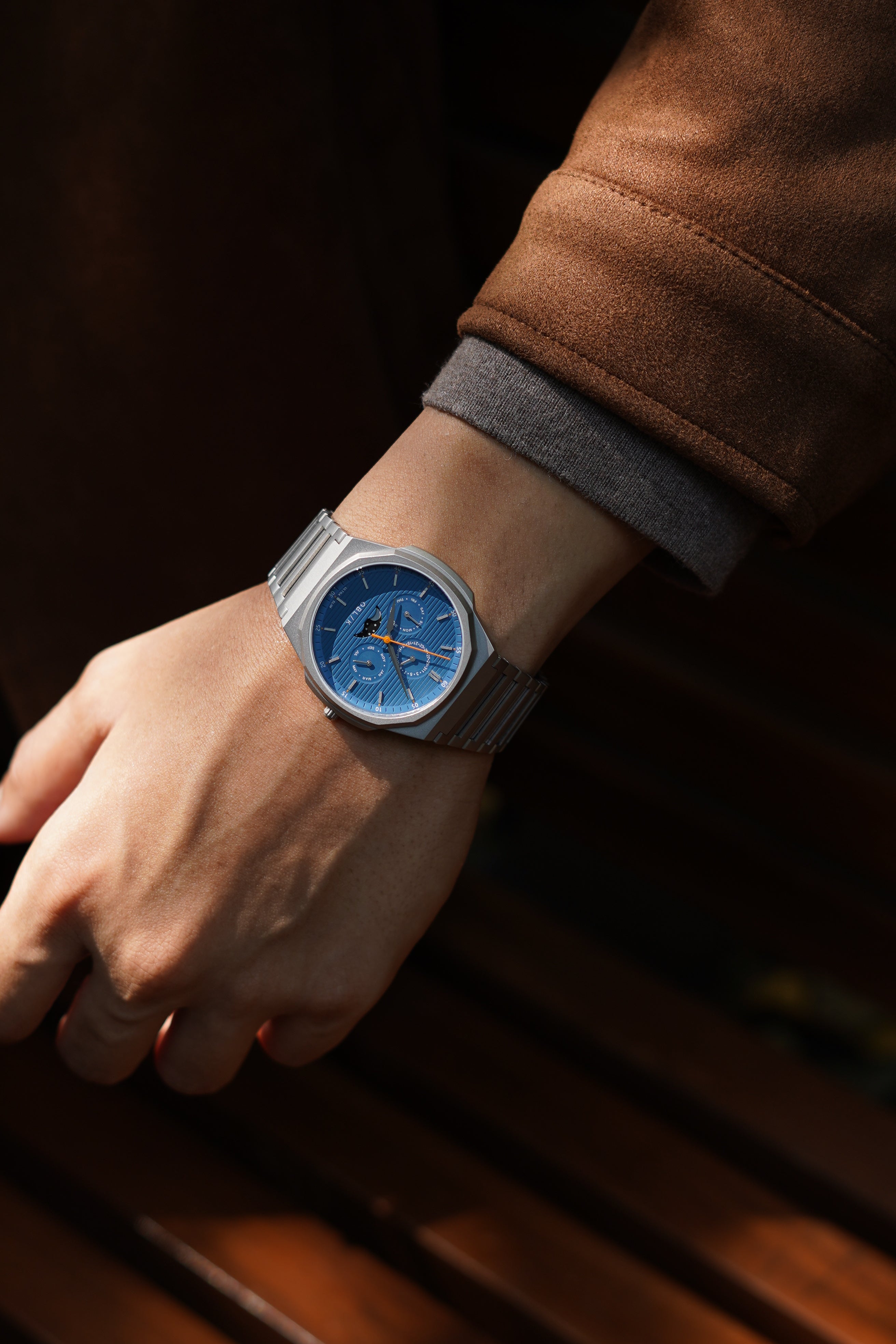 Blade Lunar Calendar - SL