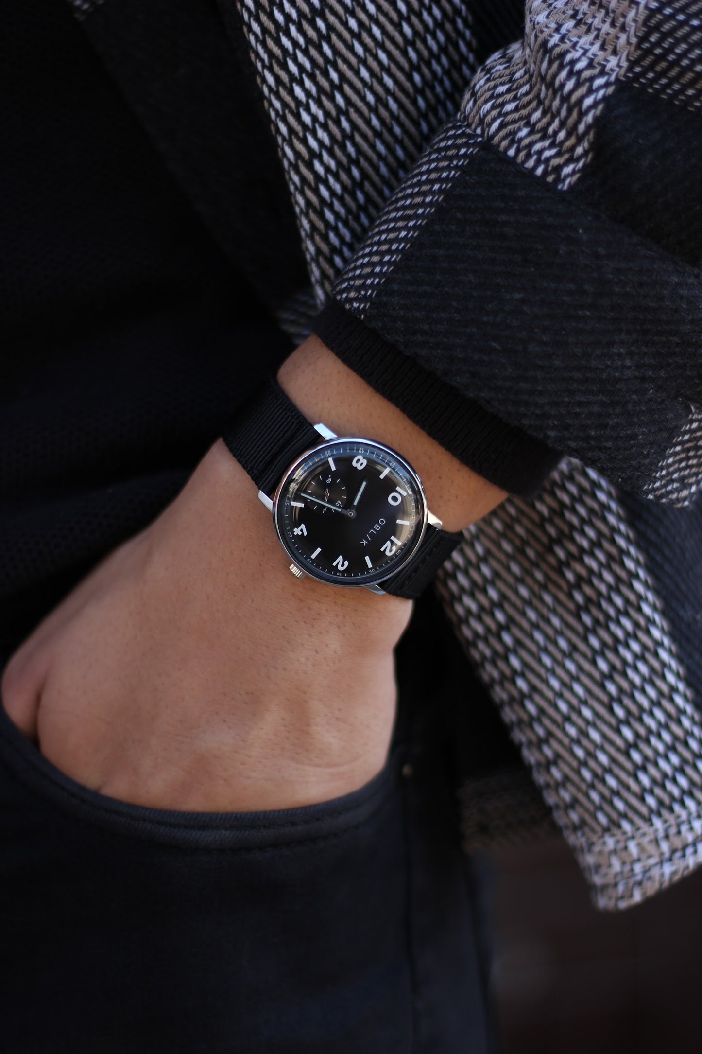 Stark - Black