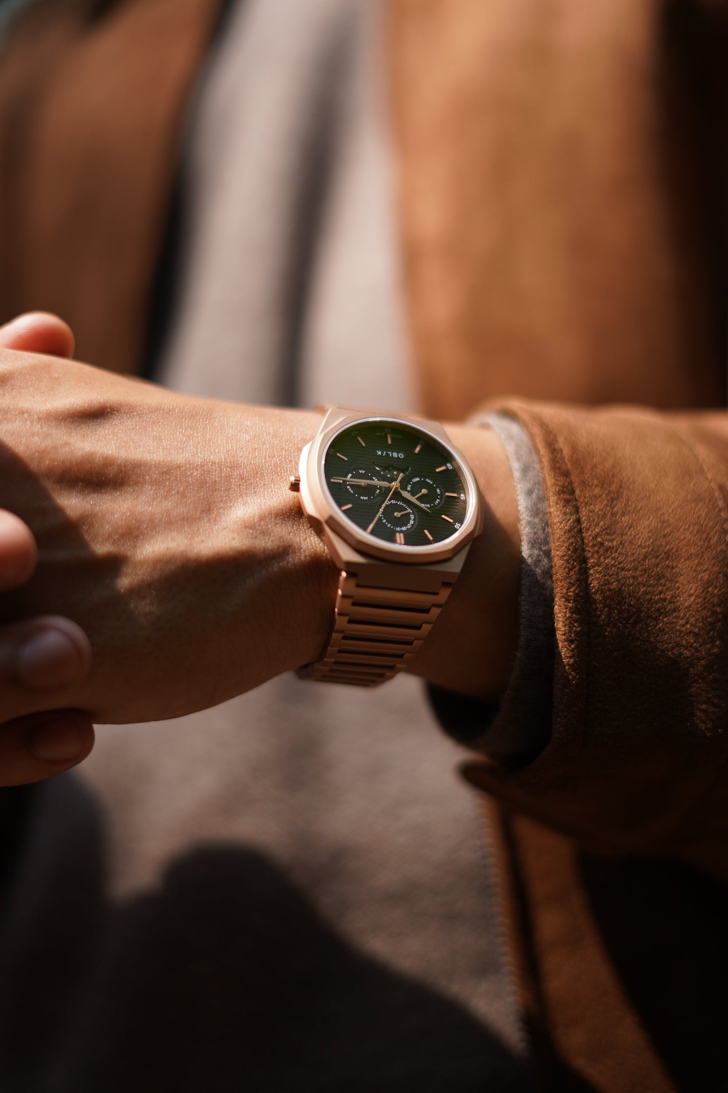 Blade Lunar Calendar - RG